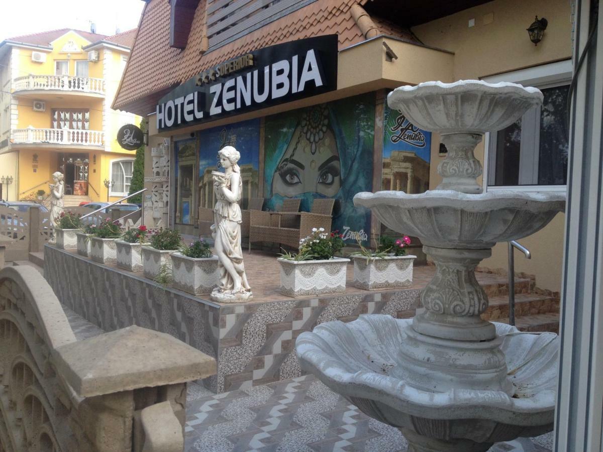 Hotel Zenubia Hajdúszoboszló 外观 照片